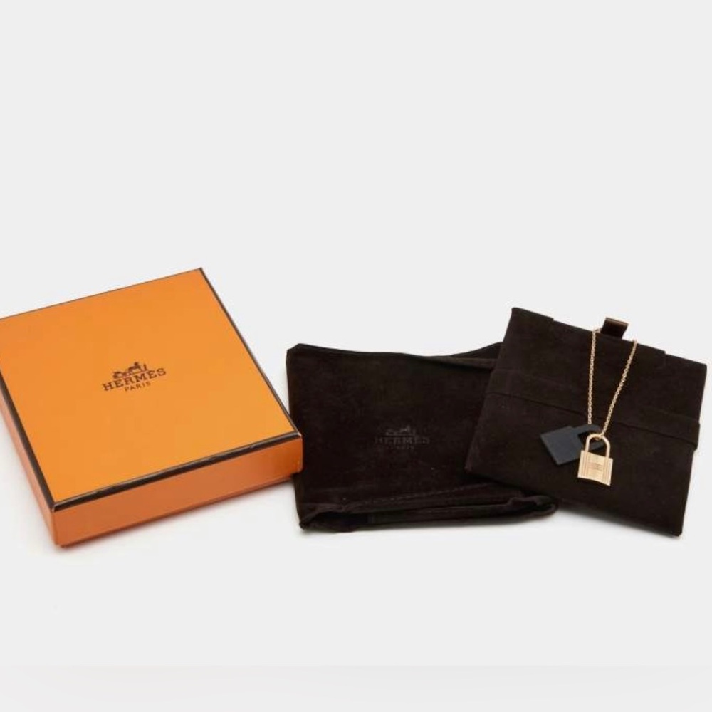 HERMÈS RETIRED PIECE Authentic O'Kelly pendant, small model black gold - Picture 2 of 9